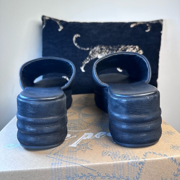 Free People Harbor Platform Sandal in Black slide heel suede leather like new - Picture 5 of 8